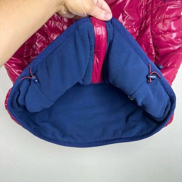 Vineyard Vines Shiny Mountain Weekend Quilted Vest Beet Red Women’s Size Medium - Picture 6 of 9